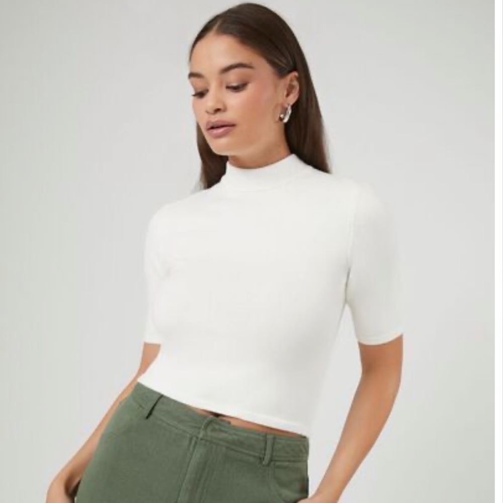 FOREVER 21 White Mock Neck Short Sleeve Shirt